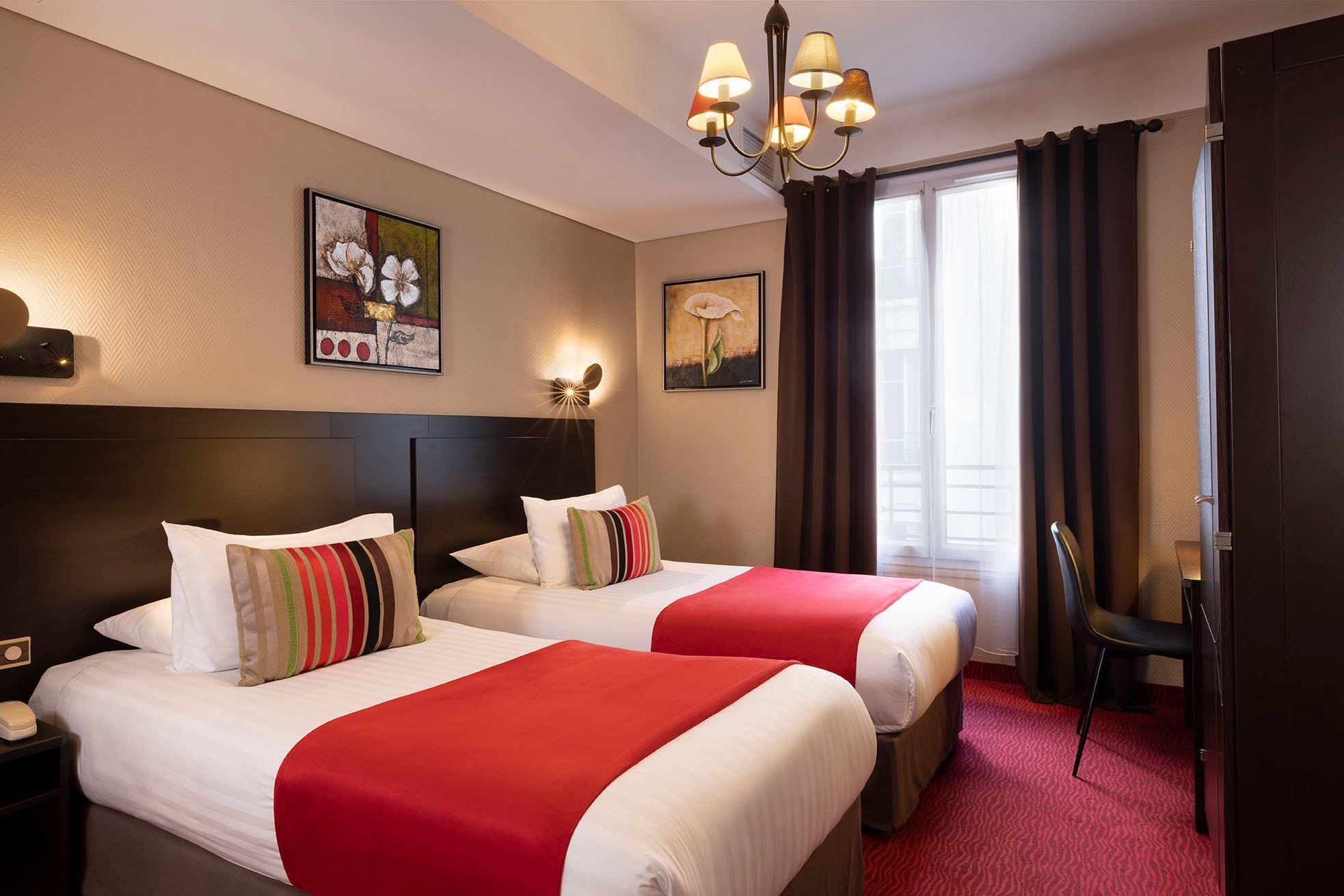 724/CHATILLON/Hotel/Chambres_/Tradition_Twin/16A6573_Tradition_Twin_-_Chatillon_Montparnasse_bd.jpg