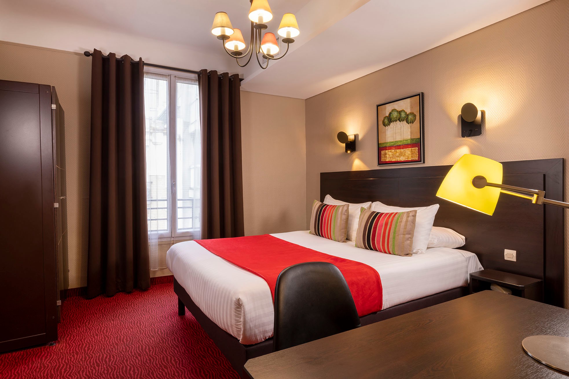 724/CHATILLON/Hotel/Chambres_/Cls_Plus/16A6218_Classique_Plus_-_Chatillon_Montparnasse_bd.jpg