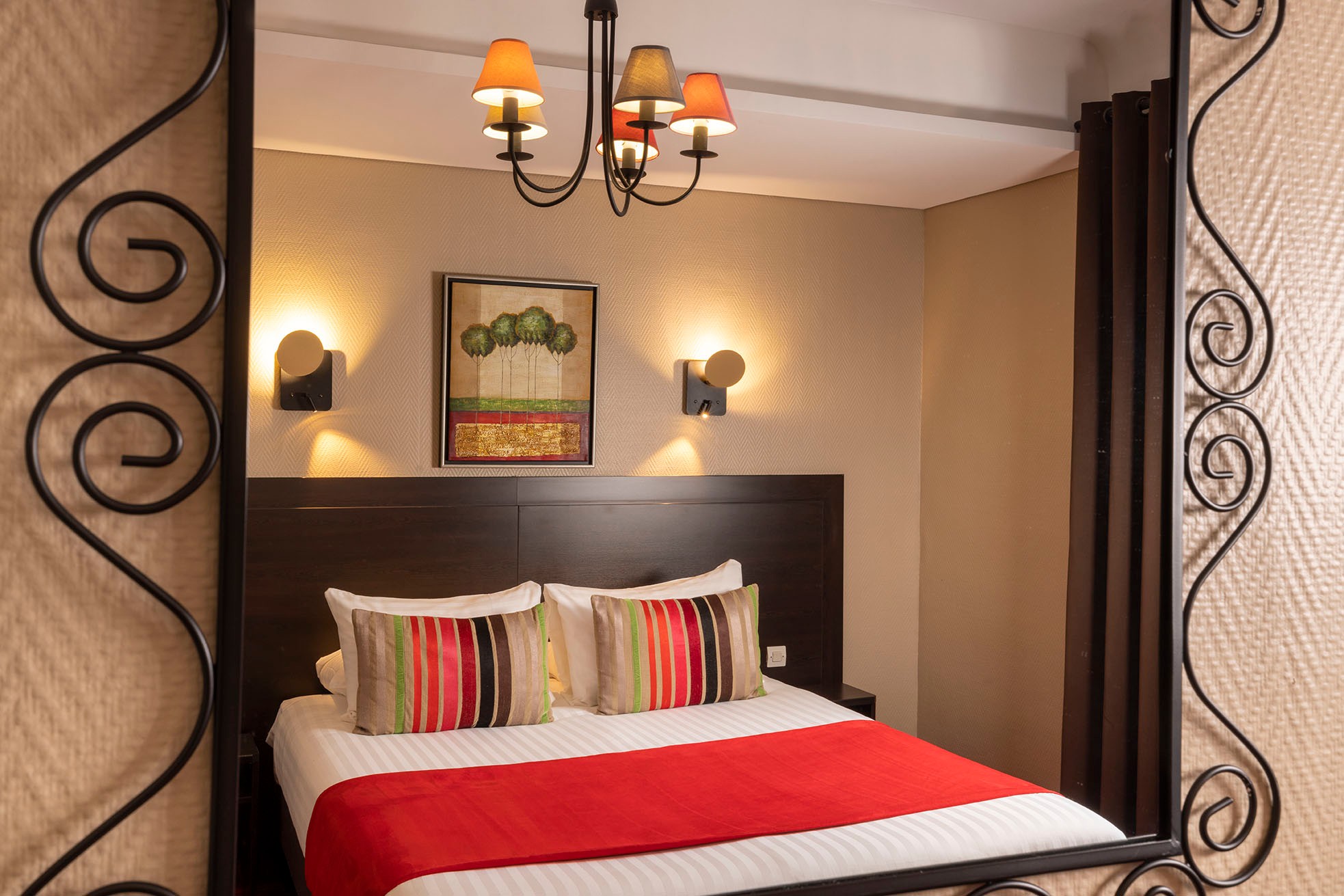 724/CHATILLON/Hotel/Chambres_/Cls_Plus/16A6229_Classique_Plus_-_Chatillon_Montparnasse_bd.jpg