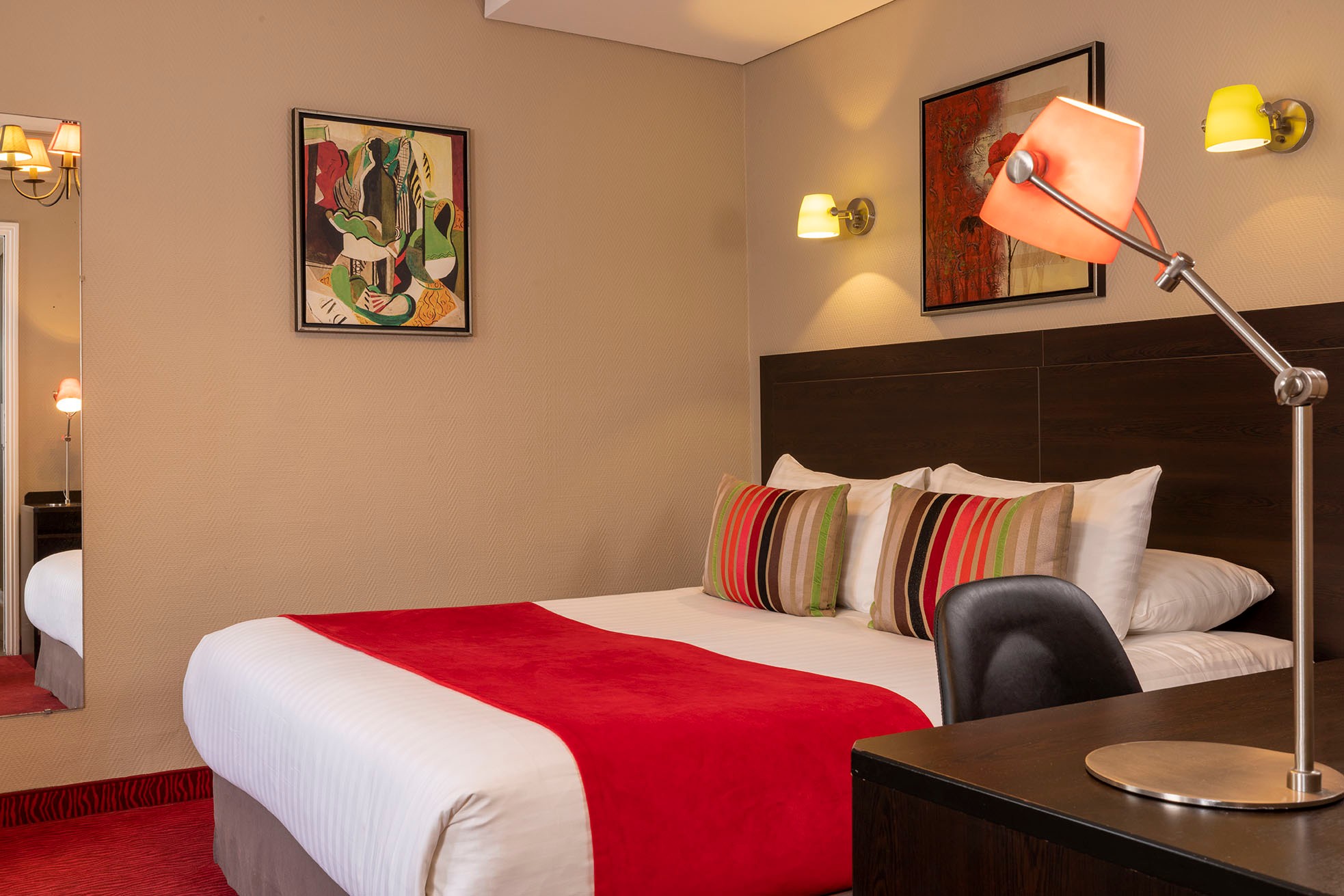 724/CHATILLON/Hotel/Chambres_/Sup_Triple/16A6148_Superieure_triple_-_Chatillon_Montparnasse_bd.jpg